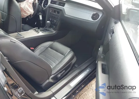 2013 Ford Mustang V6 Premium from USA, damaged, VIN 1ZVBP8EM9D5209631